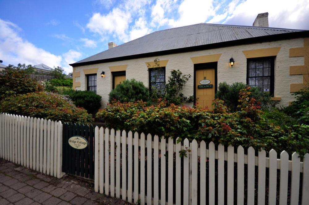 Bridge Cottages Sargeants & Armoury Cottages 1823 - History & Charm Richmond Eksteriør billede